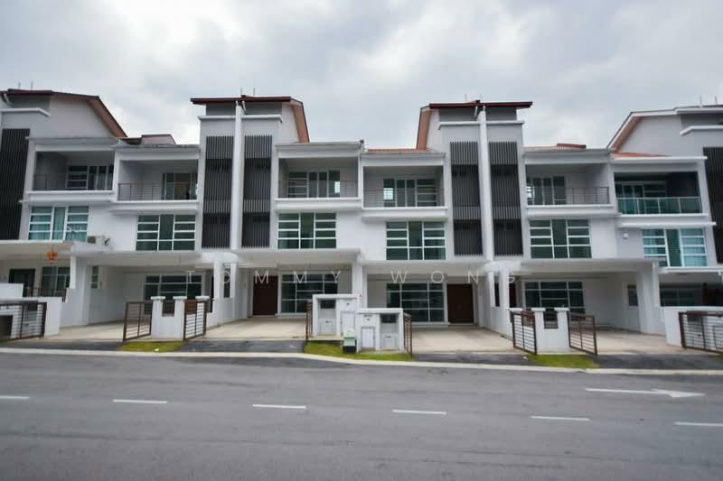 Putra Residence - 1