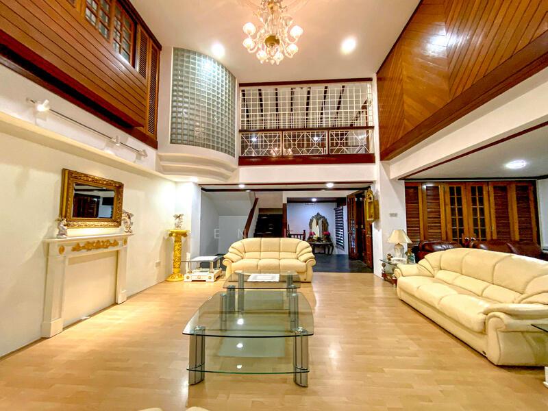 Charming Gem Gorgeous Beauty - 5