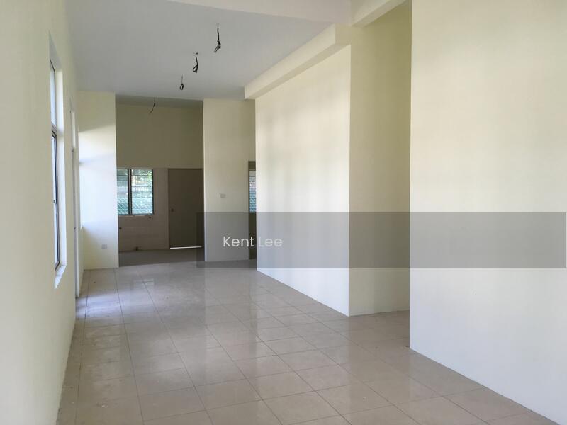 Direct PEMAJU FULL Loan+CASH Back 5K 20x64 4R2B FREEHOLD FREE SPA MOT Pulau Indah Port Klang - 3