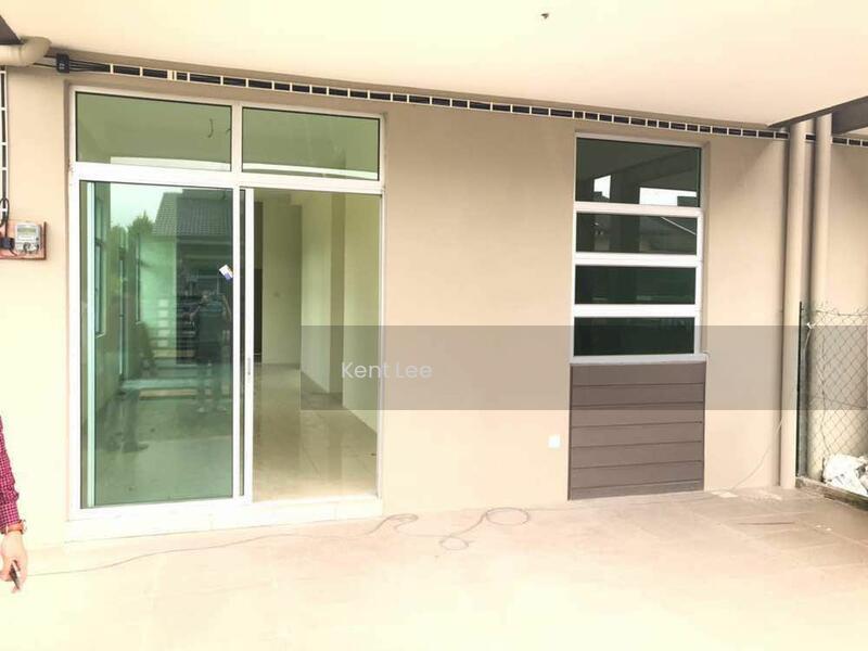 Direct PEMAJU FULL Loan+CASH Back 5K 20x64 4R2B FREEHOLD FREE SPA MOT Pulau Indah Port Klang - 2