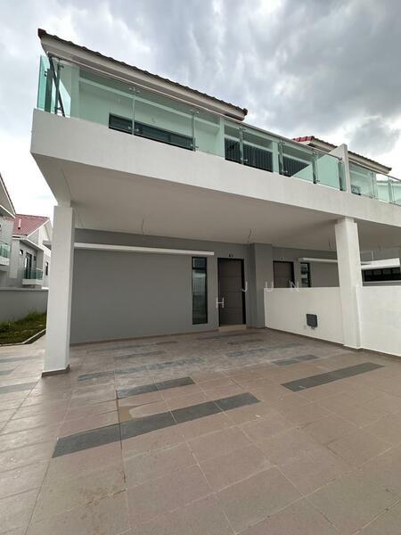 Taman Mount Austin - 3