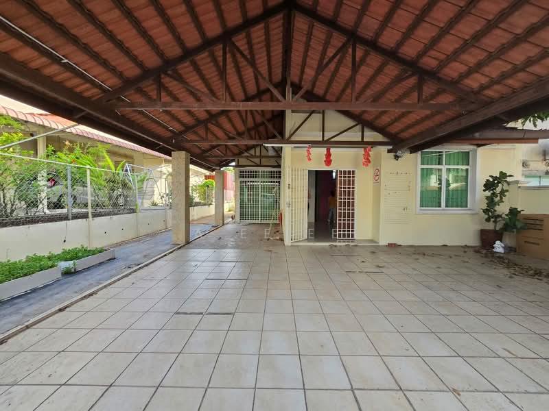 JALAN PERMAI ( GELUGOR ), 2/semi-D for sale , la 3025sf - 3