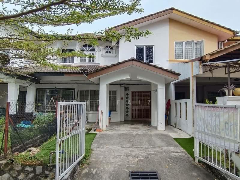 Renovated & Fully Furnished Rumah Teres 2 Tingkat Seksyen 4 Bangi - 1