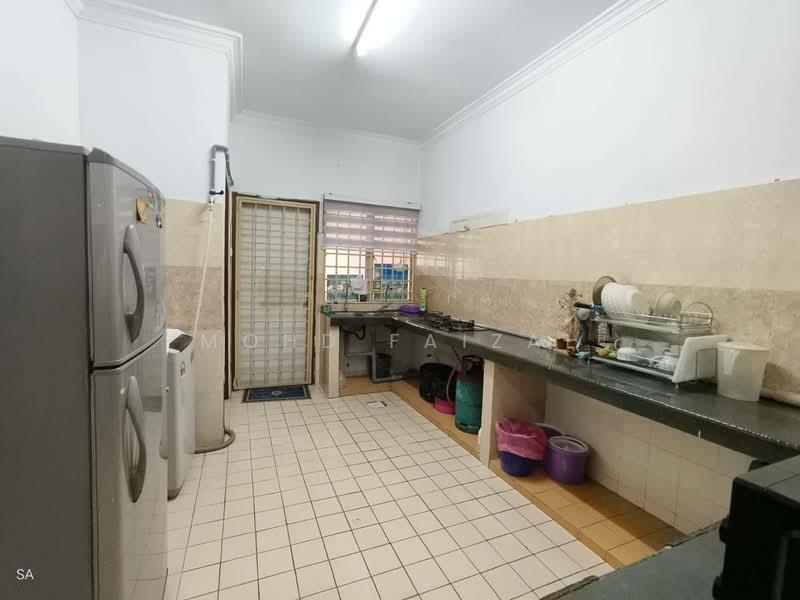 Renovated & Fully Furnished Rumah Teres 2 Tingkat Seksyen 4 Bangi - 5