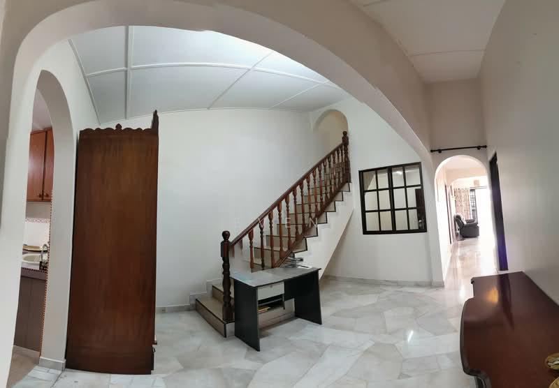 Taman Pertama - 4