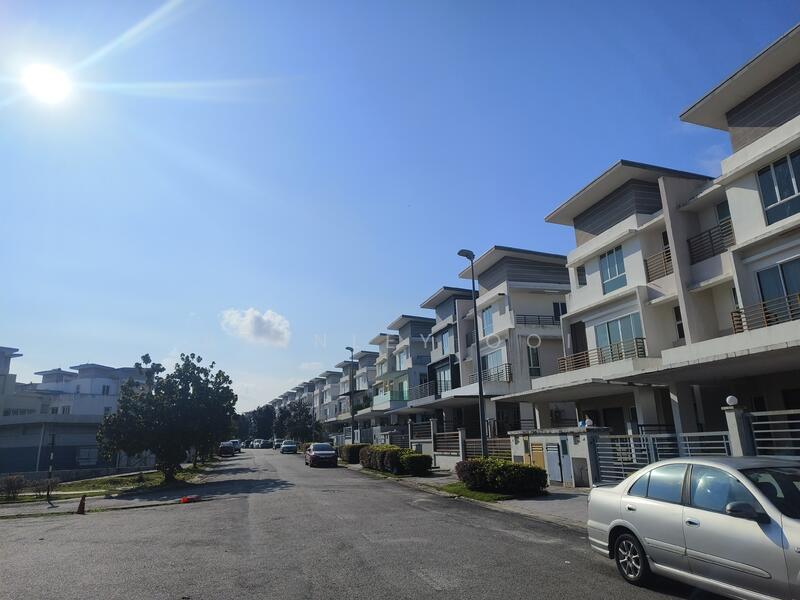 Regency Parc - 2