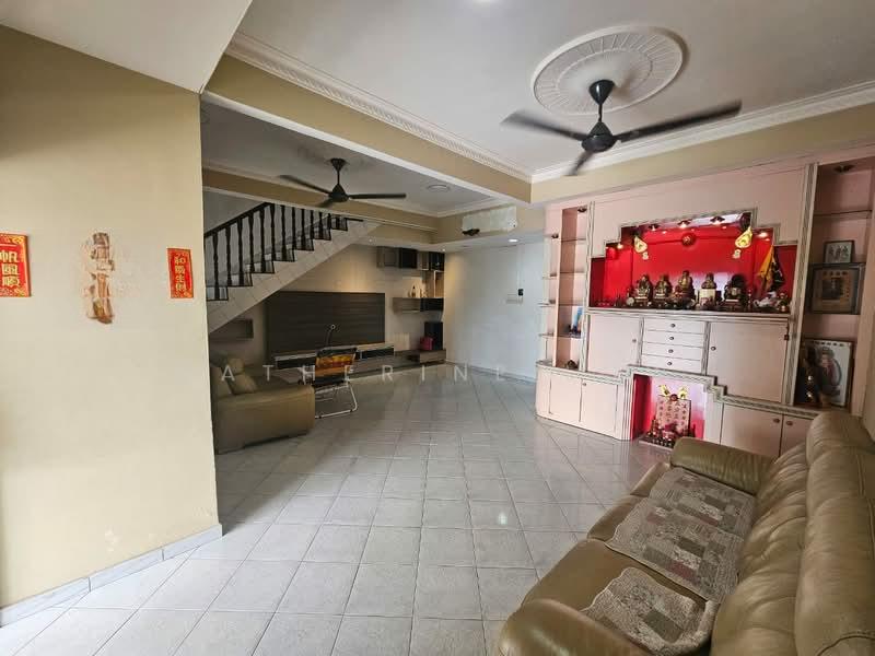 Taman Johor Jaya - 4