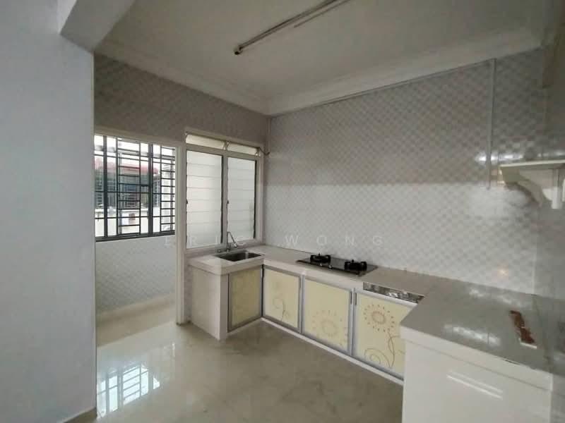 Flat Bukit Indah - 4