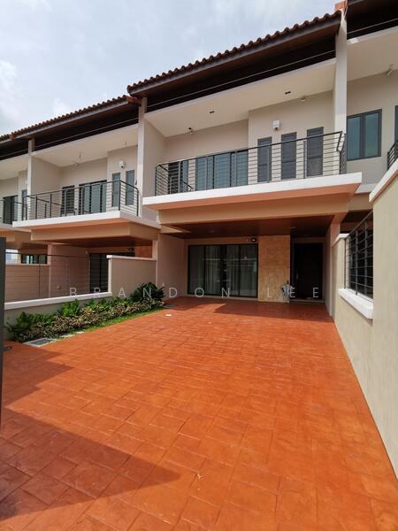 Tiara Hills - 2