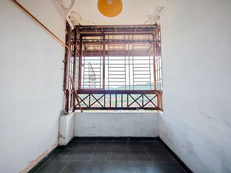 Pangsapuri Beringin - 4
