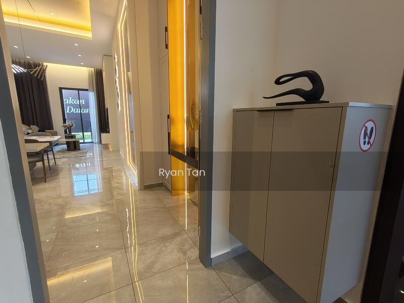 Parkland by the River - 4