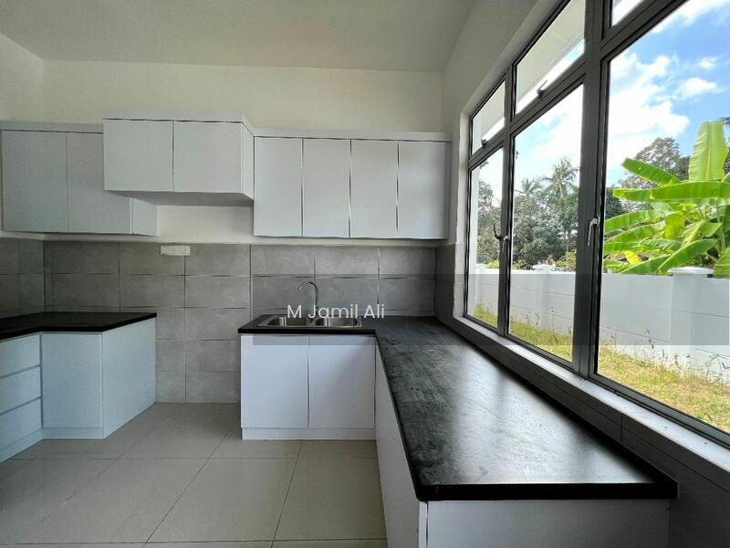 New Bungalow Batu Pahat - 3