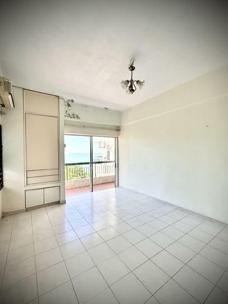 The Reef Condominium - 4