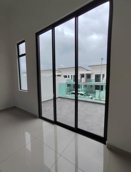 aurora residence mount austin - 4