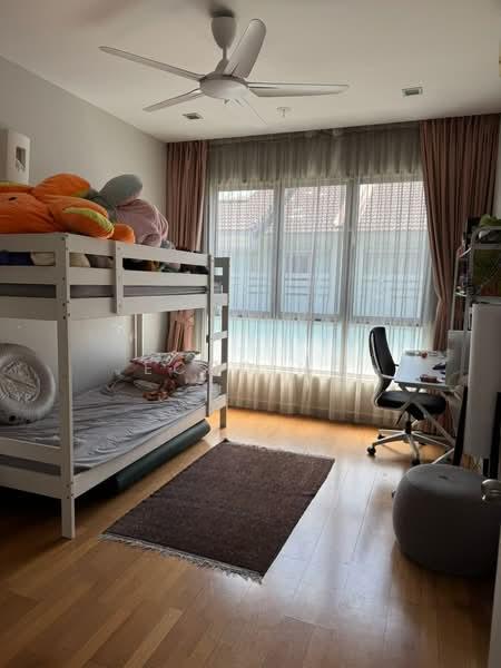 Zenia Garden Condo - 4