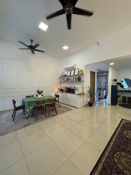 Maple Residence @ Laman View - 2