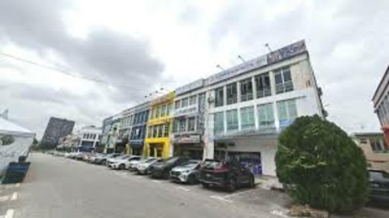 Taman Mount Austin - 4