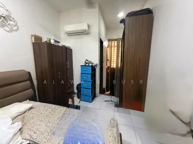 RENOVATED Single Storey Terrace Jalan Kebun Nenas Bandar Putera 2 Klang - 4