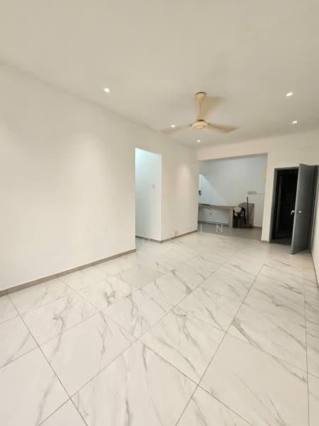 Flat Bukit Indah - 2