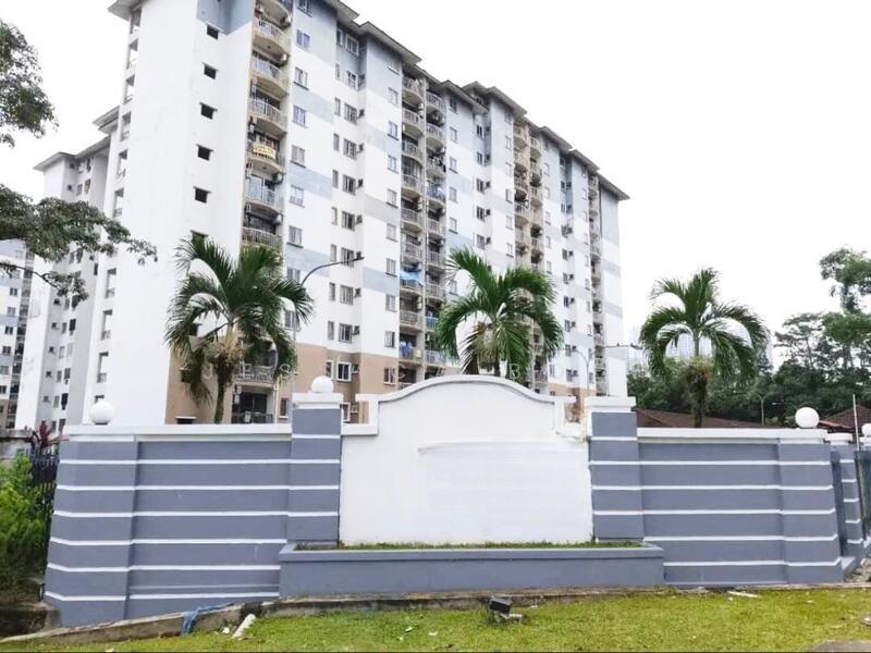 Putri Ria Apartment - 1