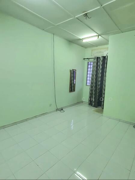 Taman Kinrara Seksyen 4 - 4