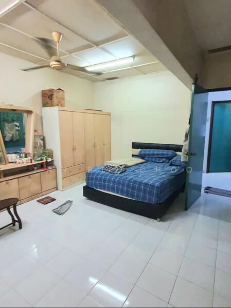 Taman Kinrara Seksyen 4 - 3