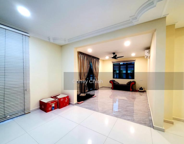 2 storey Corner, Lake Edge Puchong - 3