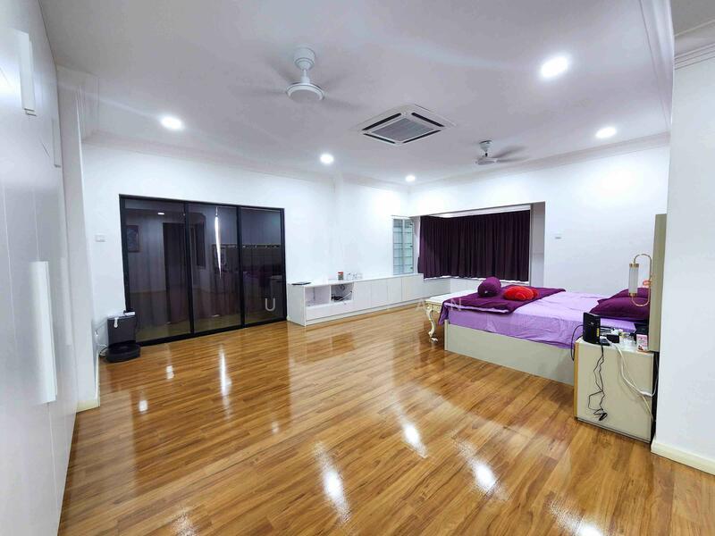 Terraced House at Lake Fields - 2