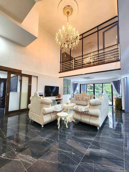 Terraced House at Lake Fields - 3