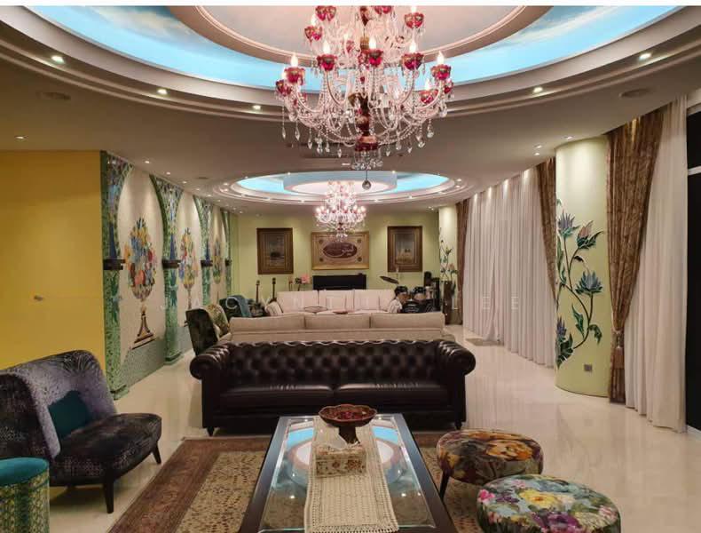 8 Gurney (The Shore Condominium) - 1