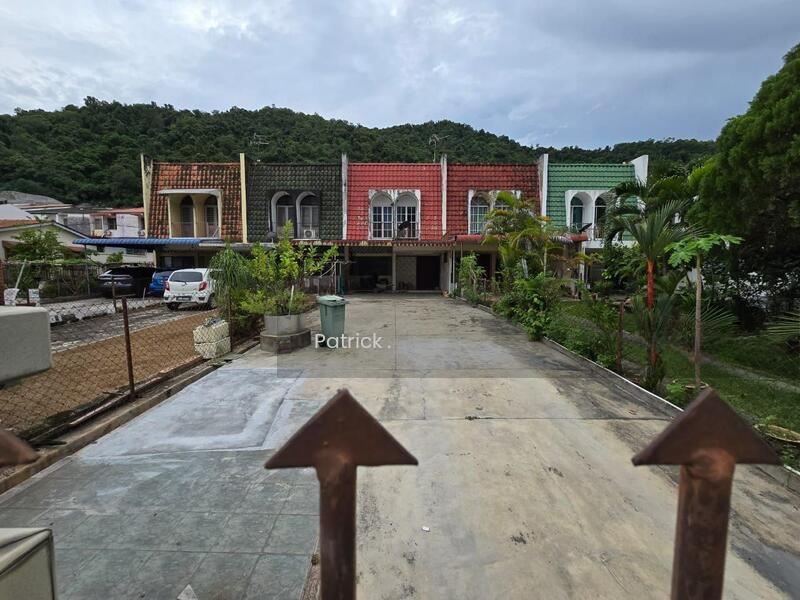 2 Sty Terrace Jln Delima Greenlane【Can Park 6 cars】2400sf Main Road - 1