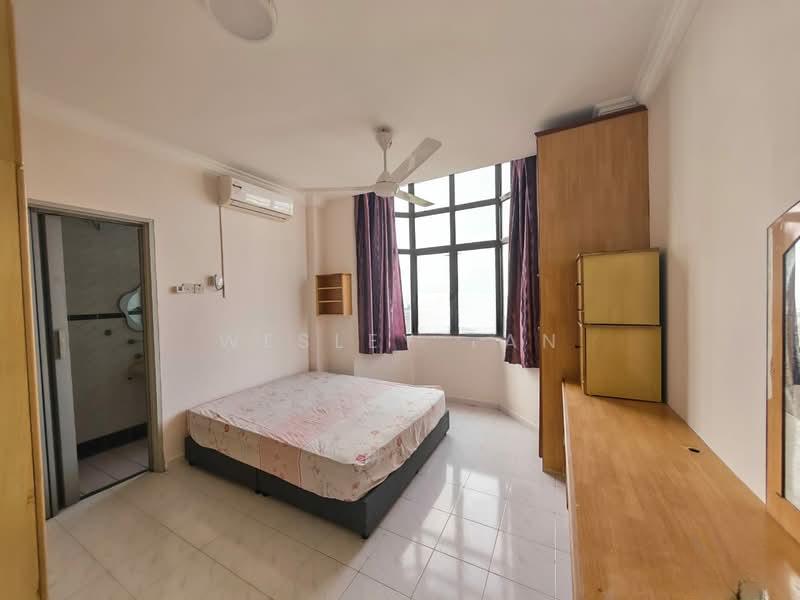 Straits Court - 2