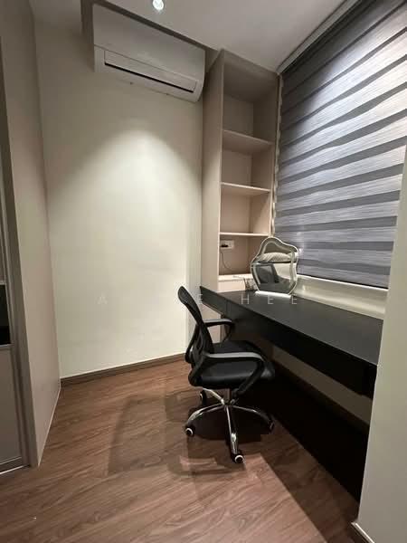 Jesselton Twin Towers - 5