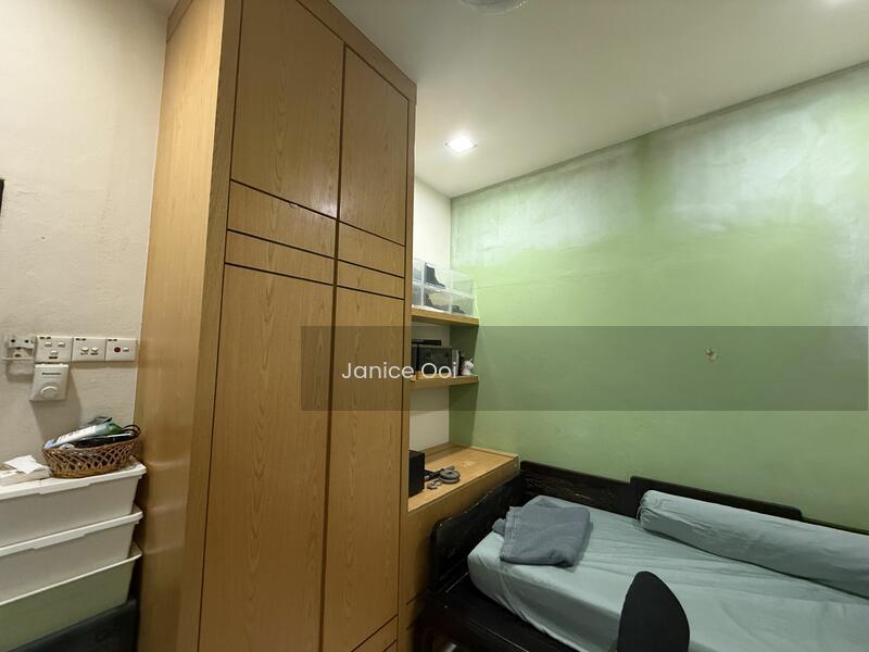 Taman Century - 5