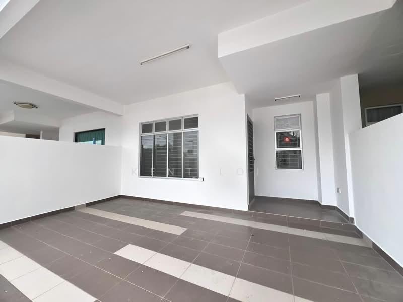 BANDAR PUTRA KULAI (2B02 PICCOLO) - 1