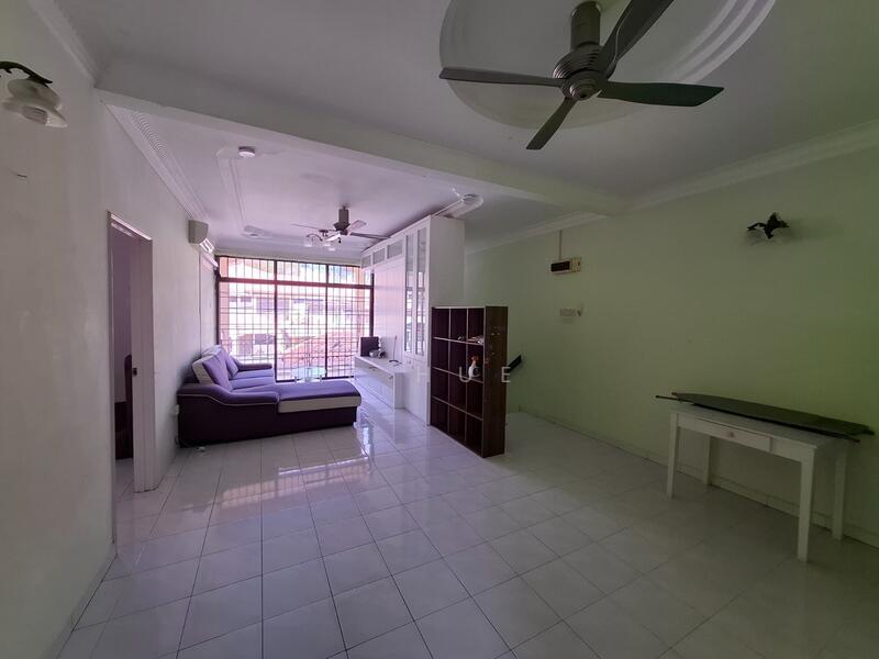 Townhouse - Upper Floor @ Lorong Kenari, Sungai Ara (Desaria) - 2
