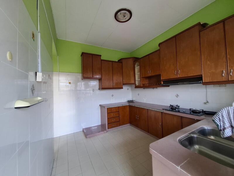 Townhouse - Upper Floor @ Lorong Kenari, Sungai Ara (Desaria) - 4