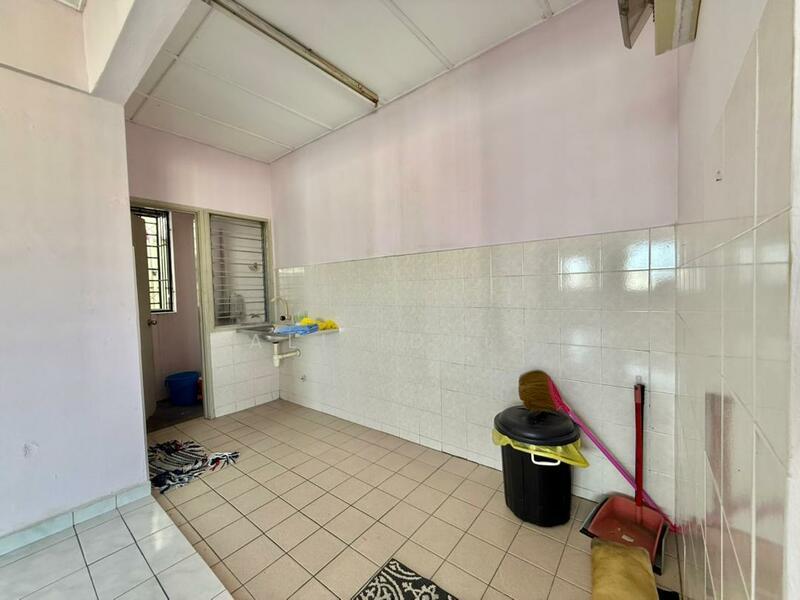 Pangsapuri Subang Suria - 3