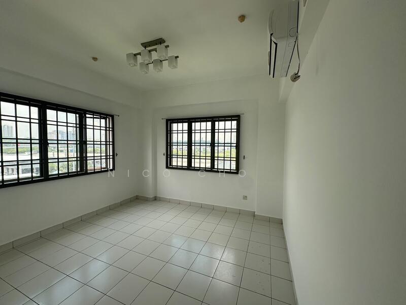 Danga View Apartment - 2