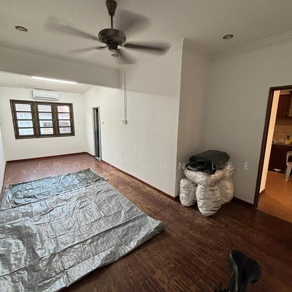 2.5 Storey Semi Detached House @ Batu Uban - 4