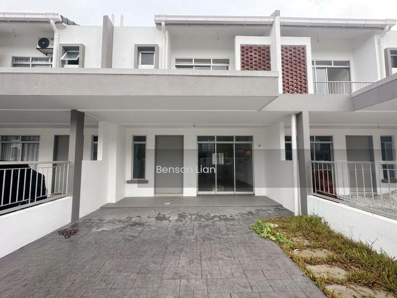 HALYA 2,DAUNAN WORLDWIDE - 1