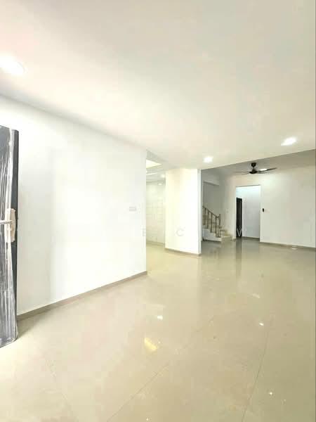 Taman Johor Jaya - 4