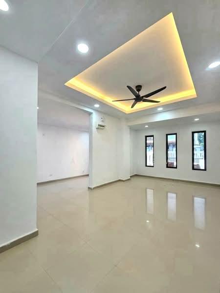 Taman Johor Jaya - 3