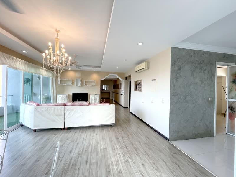Central Park condominium - 5