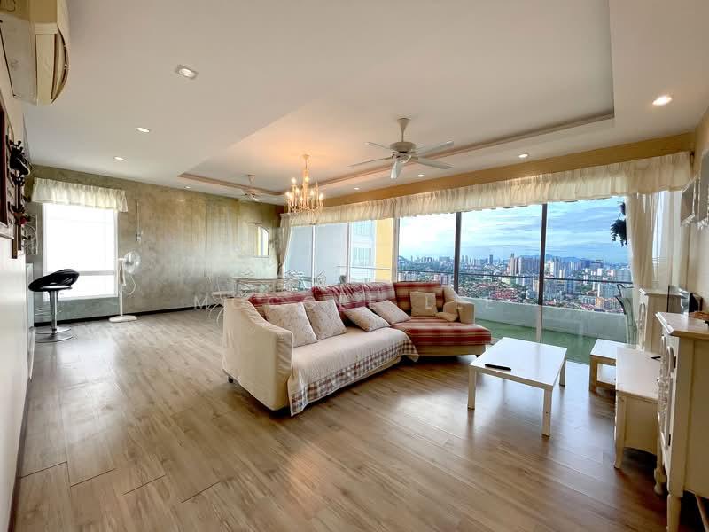 Central Park condominium - 3