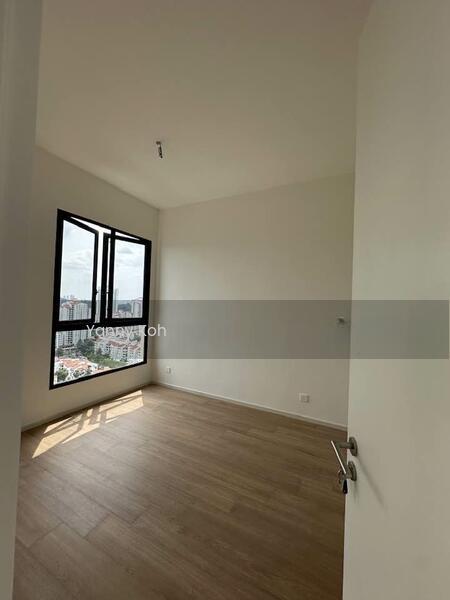 Laurel Residence - 2