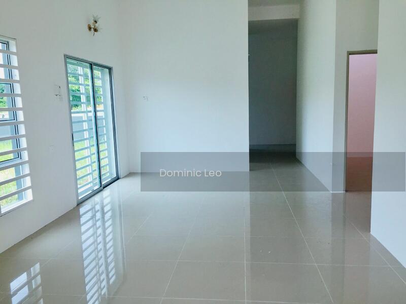 Semi-D house at Klebang - 5