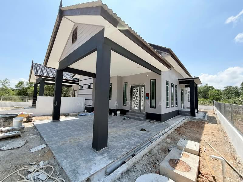 Kg Pinang Merah, Paka, Dungun - 2