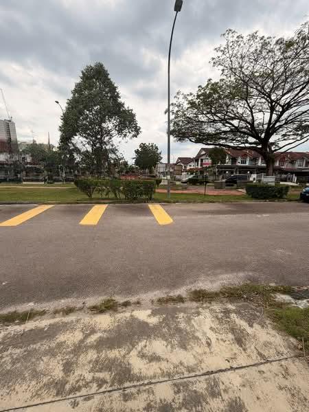 Taman Seri Austin Double Storey End Lot - 3
