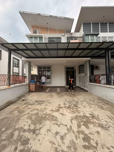 Taman Seri Austin Double Storey End Lot - 4